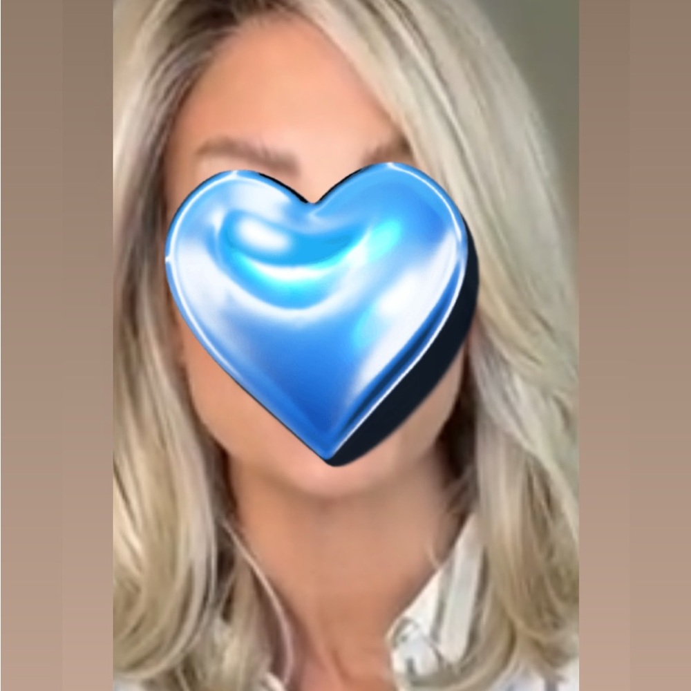 Stunning Belle Tress Milkshake Blonde wig!